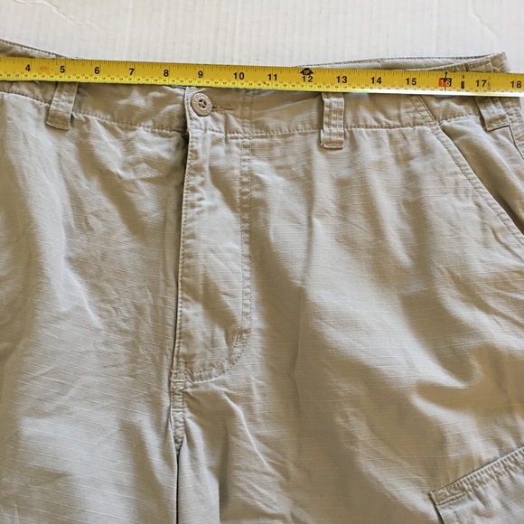 Vintage DKNY Jeans Men’s Tan Cargo Shorts Size 34 - Picture 6 of 8
